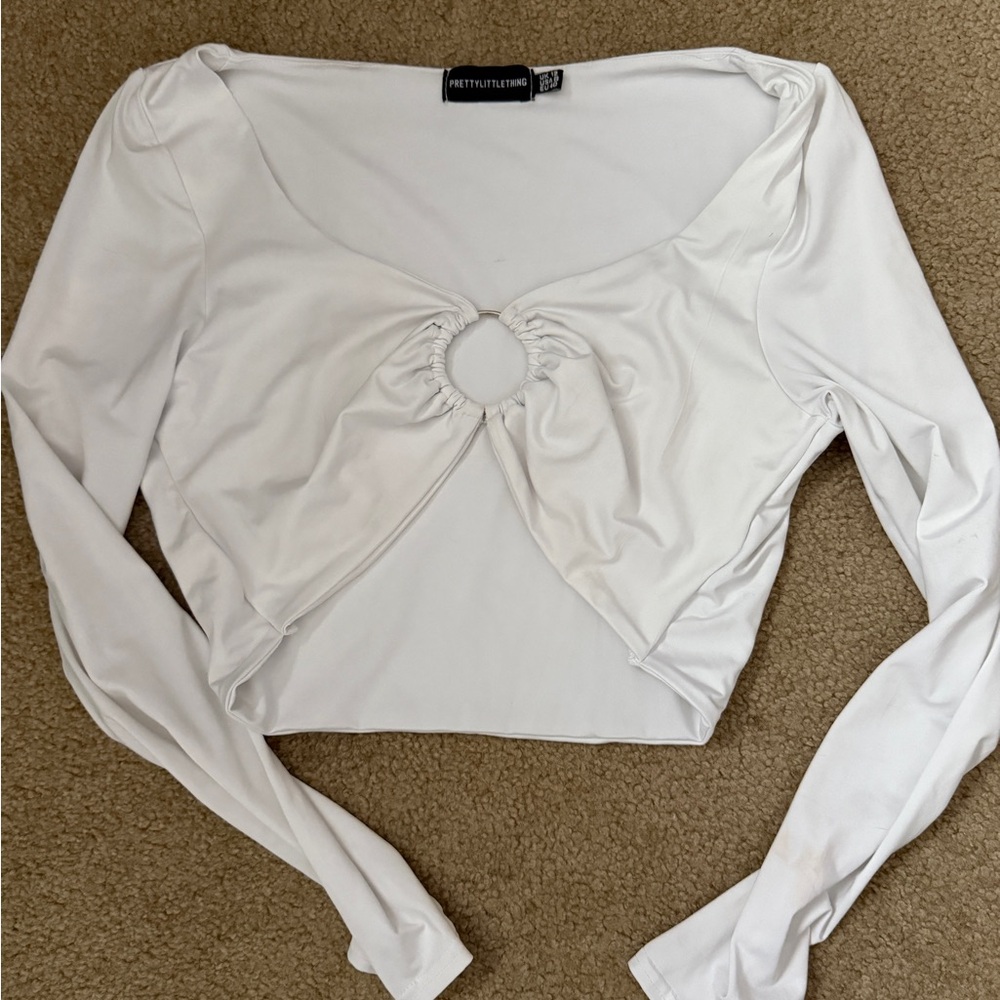 PrettyLittleThing Ivory Ring Accent Crop Top
